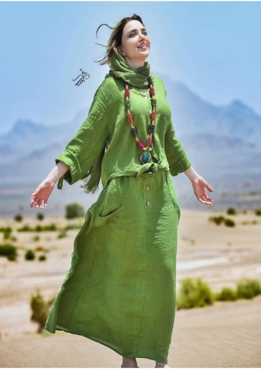 عکسهای دیده نشده از کویرنوردی بهنوش طباطبایی در یزد