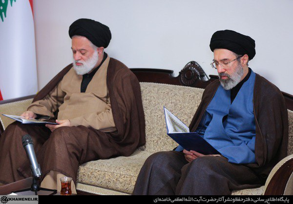 حضور فرزندان رهبر انقلاب در دفتر حزب الله لبنان (عکس) حضور فرزندان رهبر انقلاب در دفتر حزب الله لبنان (عکس)