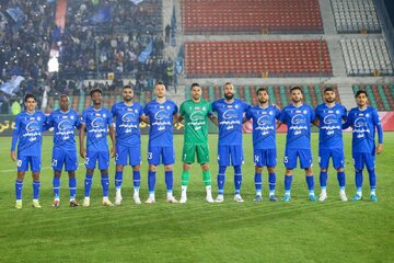 رونمایی از اولین خرید زمستانی استقلال رونمایی از اولین خرید زمستانی استقلال