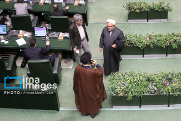 مذاکرات ایران و آمریکا؛ اصولگرایان را چند پاره کرد/ از «ب بسمالله»، علیه گفتوگوهای غیرمستقیم در عمان مذاکرات ایران و آمریکا؛ اصولگرایان را چند پاره کرد/ از «ب بسمالله»، علیه گفتوگوهای غیرمستقیم در عمان