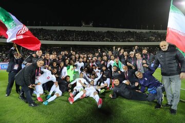 قلعهنویی: ما عاشق مردم ایران هستیم/ تافته جدا بافته نیستیم! قلعهنویی: ما عاشق مردم ایران هستیم/ تافته جدا بافته نیستیم!