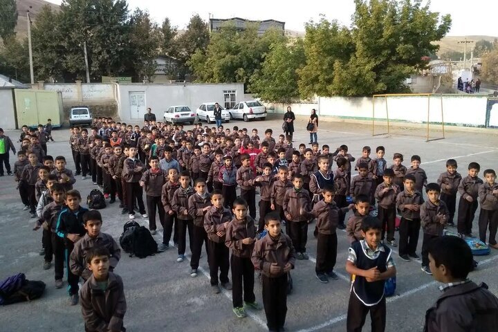 اقتصاد، معدل دانش‌آموزان را زمین‌گیر کرد