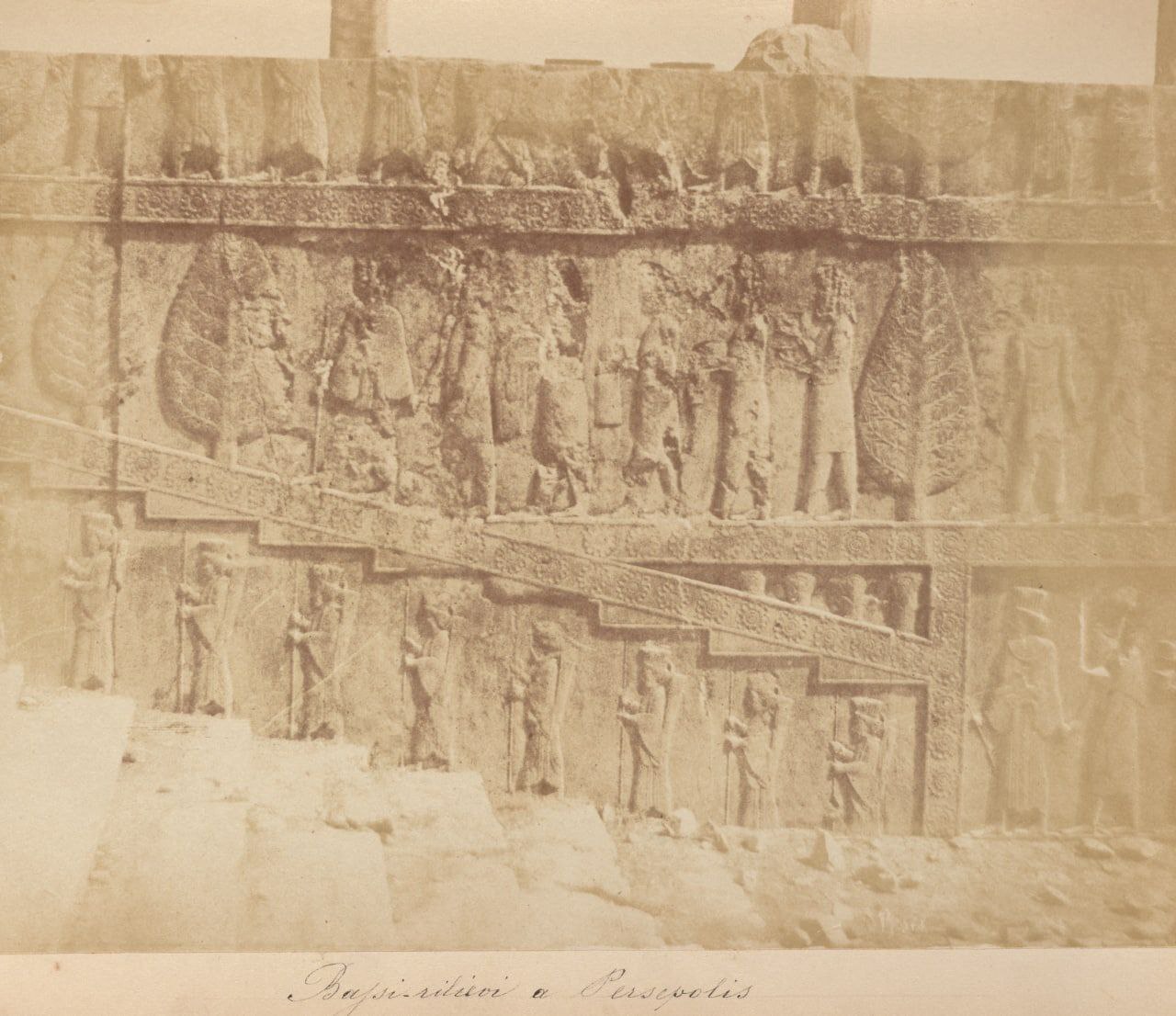 تصاویر تاریخی تخت جمشید از سال 1860 منتشر شد!