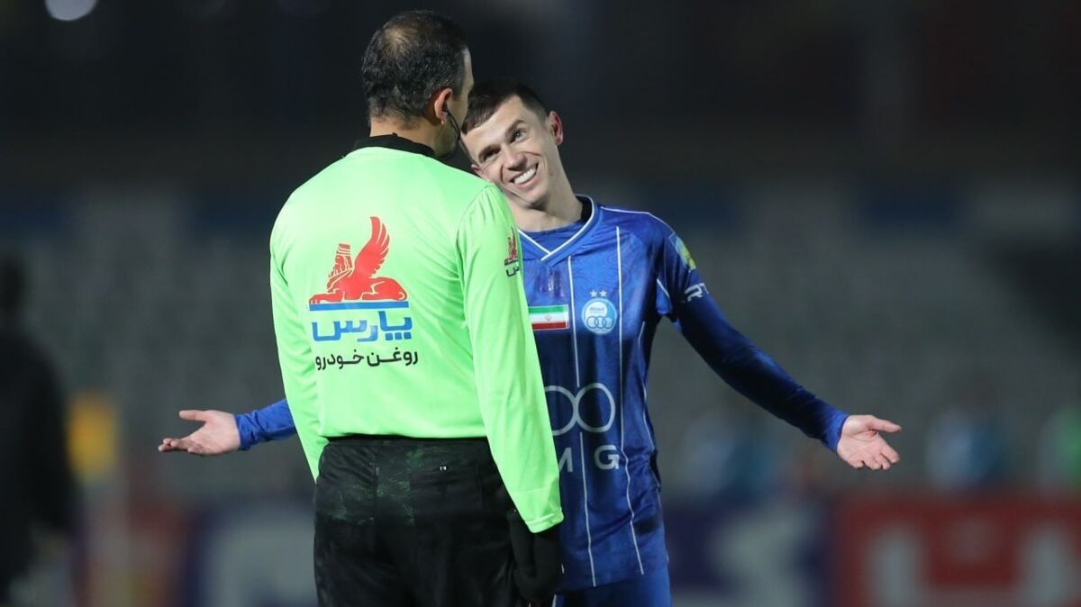 یاسر آسانی از بازی با سپاهان محروم شد؟ یاسر آسانی از بازی با سپاهان محروم شد؟