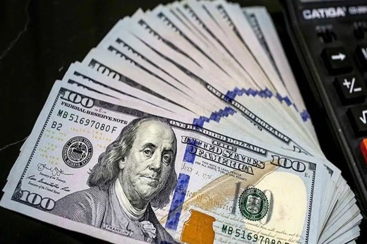 دلار بالا کشید/ جدول قیمت امروز یکشنبه ۷ اردیبهشت ۱۴۰۴ دلار بالا کشید/ جدول قیمت امروز یکشنبه ۷ اردیبهشت ۱۴۰۴