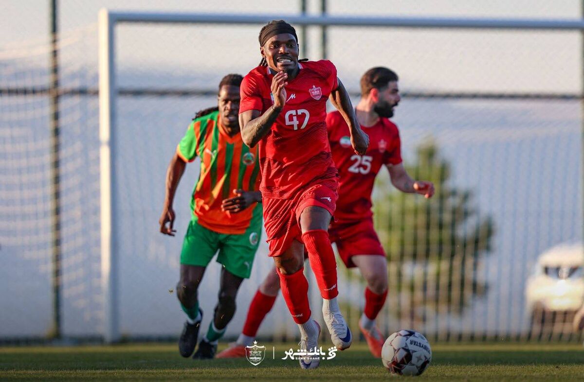 وحید هاشمیان باید با همین دست فرمان جلو برود/ وقتی مهاجمان پرسپولیس گل بزنند یعنی تیم سرحال است