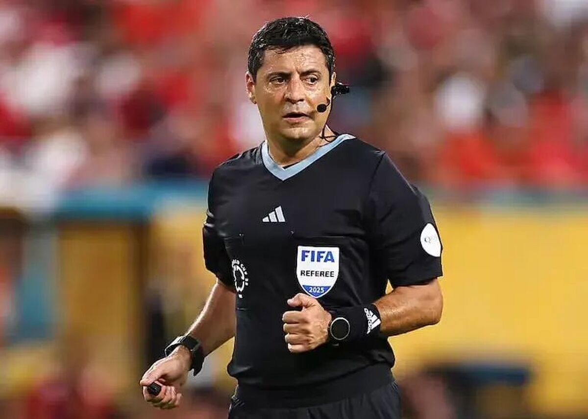 علیرضا فغانی: عاشق وطنم و مردم ایران هستم؛ جنگ ۱۲ روزه را محکوم میکنم علیرضا فغانی: عاشق وطنم و مردم ایران هستم؛ جنگ ۱۲ روزه را محکوم میکنم