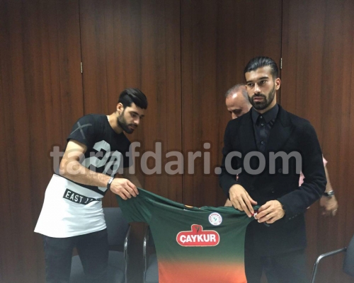 عکس از پیوستن رامین رضاییان و مهدی طارمی به ریزه اسپور