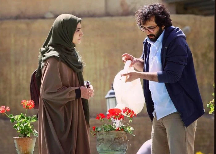 مینا ساداتی