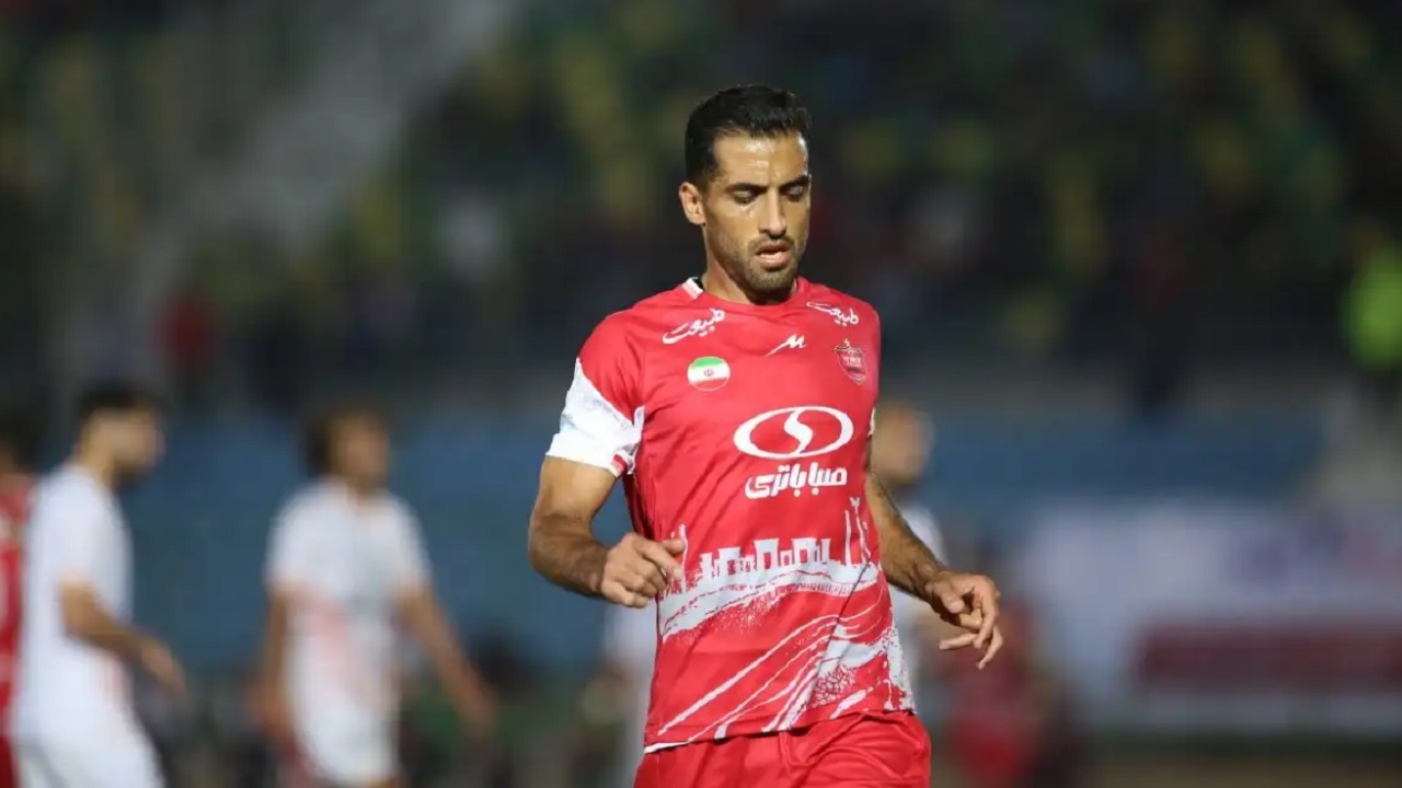 لشگری: وحید هاشمیان تصمیم گرفت وحید امیری جدا شود/ اوریه از نظر پزشکی قادر به بازی است لشگری: وحید هاشمیان تصمیم گرفت وحید امیری جدا شود/ اوریه از نظر پزشکی قادر به بازی است