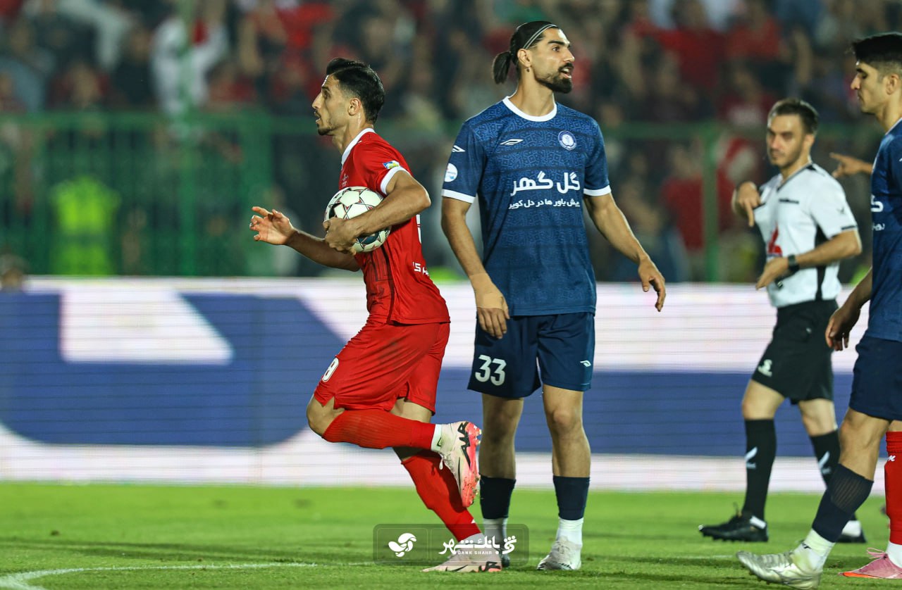 پیام علیپور به هواداران پرسپولیس؛ آخر فصل خوشحالتان خواهیم کرد / عکس پیام علیپور به هواداران پرسپولیس؛ آخر فصل خوشحالتان خواهیم کرد / عکس