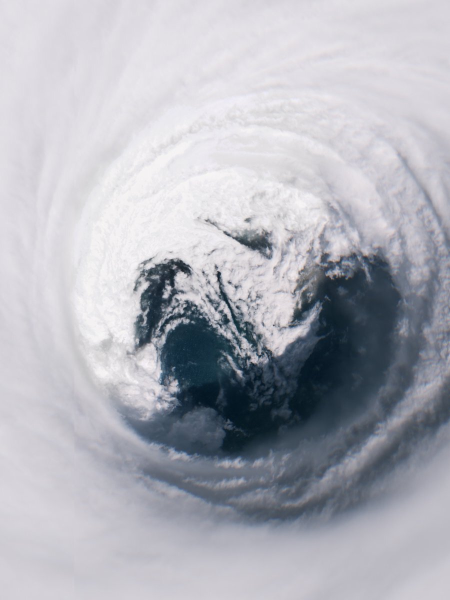 عکس: طوفان ملیسا در حال چرخش بر فراز کارائیب