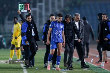 تلاش پزشکان بی فایده بود؛ ستاره استقلال دربی را از دست داد تلاش پزشکان بی فایده بود؛ ستاره استقلال دربی را از دست داد