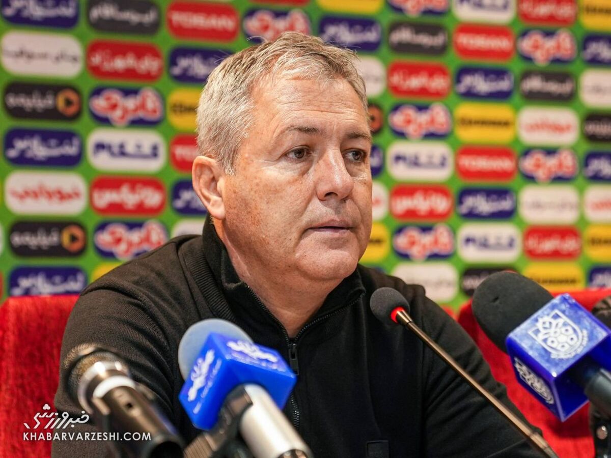 کنایه سرمربی تراکتور به داوری: امروز از داوری فقط تعریف میکنم تا محروم نشوم! کنایه سرمربی تراکتور به داوری: امروز از داوری فقط تعریف میکنم تا محروم نشوم!