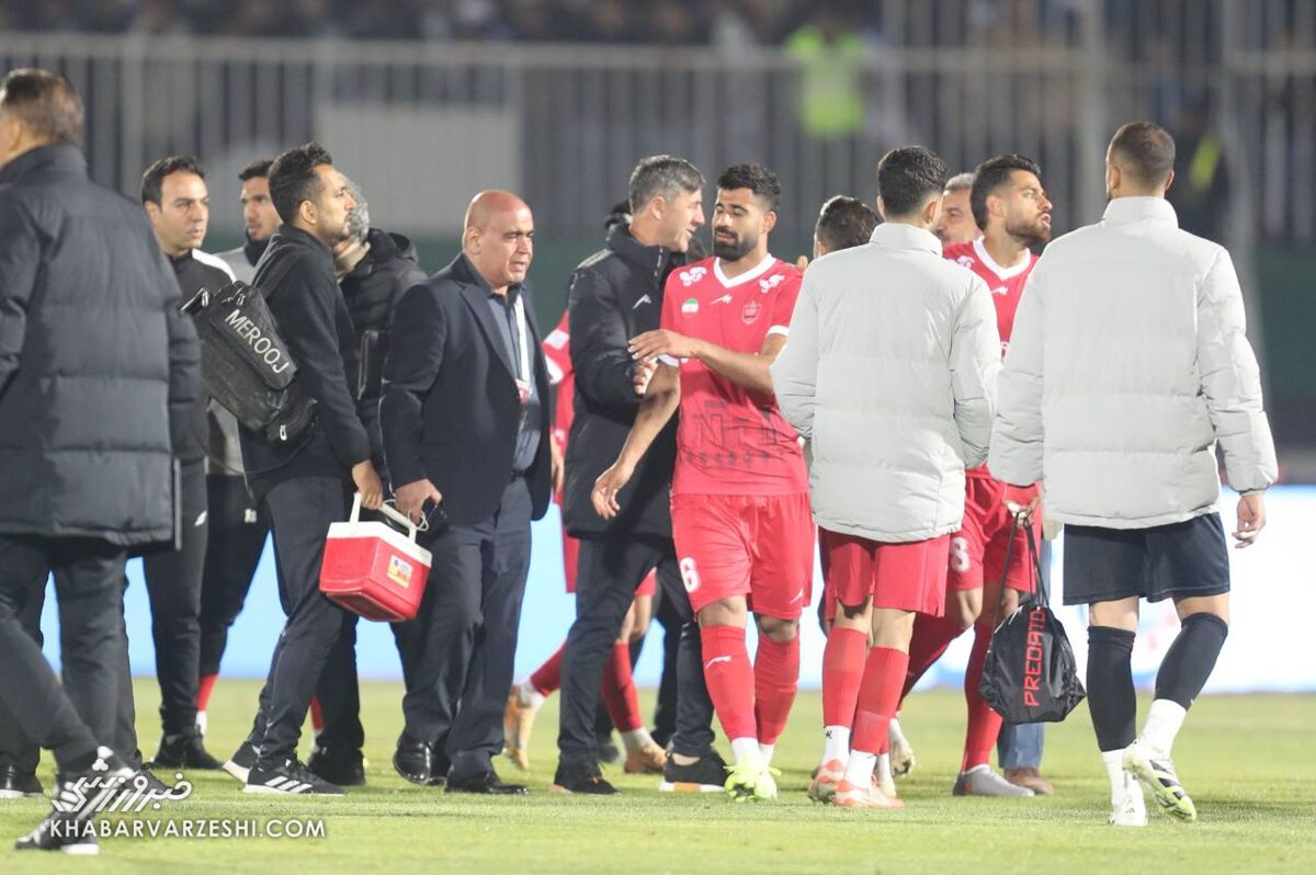 طعنه سنگین کنعانیزادگان به استقلال/ من وسط آمدم تا دعوا نکنند! طعنه سنگین کنعانیزادگان به استقلال/ من وسط آمدم تا دعوا نکنند!