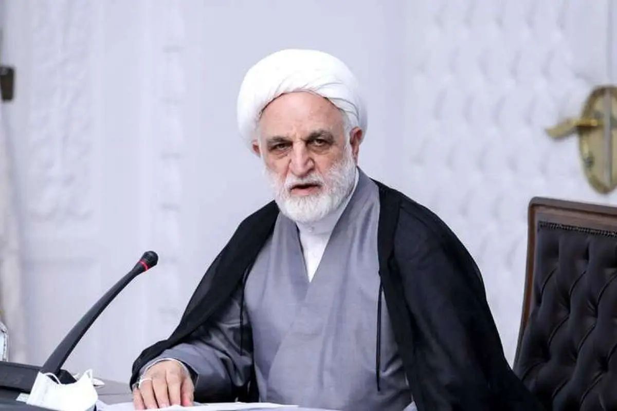 رئیس قوه قضائیه: در بحث حجاب، واقعا شرایط قابل تحمل نیست/ در این مورد، اگر بقیه همراه نشوند و فقط دستگاه قضایی با قوه قهریه وارد شود، کفایت نمیکند/ در سال ۱۴۰۲، ۹ ماده پیرامون حجاب تدوین کردیم، در دولت ۶ ماده دیگر به آن افزوده شد، اما مجلس این لایحه را ۷۴ ماده تبدیل کرد که هنوز ابلاغ نشده/ در فروردین ۱۴۰۲، در جلسهای گفتم معتقد هستم با همین قوانین موجود میتوان جلوی ناهنجاریها را سد کرد رئیس قوه قضائیه: در بحث حجاب، واقعا شرایط قابل تحمل نیست/ در این مورد، اگر بقیه همراه نشوند و فقط دستگاه قضایی با قوه قهریه وارد شود، کفایت نمیکند/ در سال ۱۴۰۲، ۹ ماده پیرامون حجاب تدوین کردیم، در دولت ۶ ماده دیگر به آن افزوده شد، اما مجلس این لایحه را ۷۴ ماده تبدیل کرد که هنوز ابلاغ نشده/ در فروردین ۱۴۰۲، در جلسهای گفتم معتقد هستم با همین قوانین موجود میتوان جلوی ناهنجاریها را سد کرد