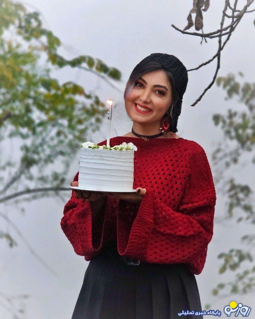 تصویری که بازیگر لاتاری از کیک تولد بهاری اش منتشر کرد!