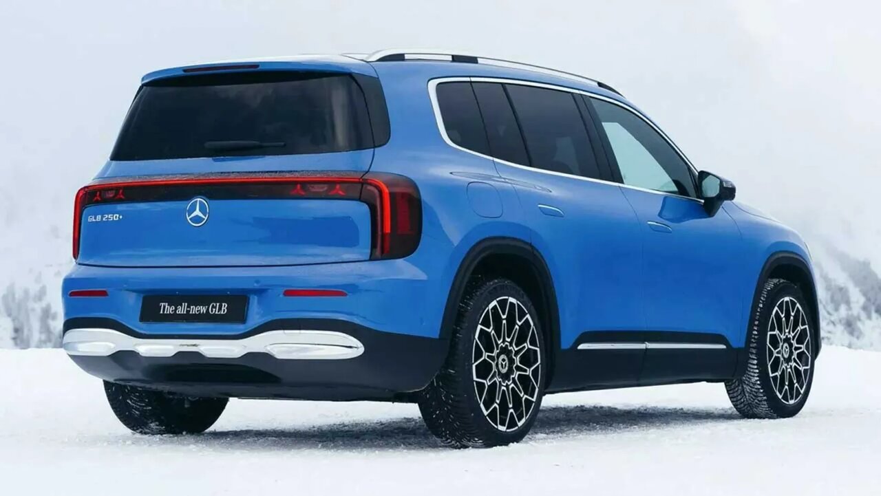 نسل جدید مرسدس بنز GLB با chatgpt معرفی شد