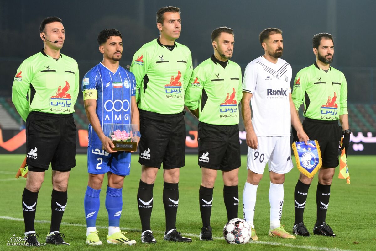 اعتراض شدید استقلال به داوری؛ داور صحنه کپی برابر اصل را پنالتی نگرفت!/ سرنوشت قهرمانی تغییر می‌کند