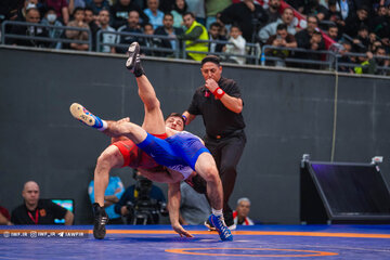 کری پرسپولیسیها برای استقلال/ در کشتی هم دنبال گرفتن پنالتی هستید؟ کری پرسپولیسیها برای استقلال/ در کشتی هم دنبال گرفتن پنالتی هستید؟