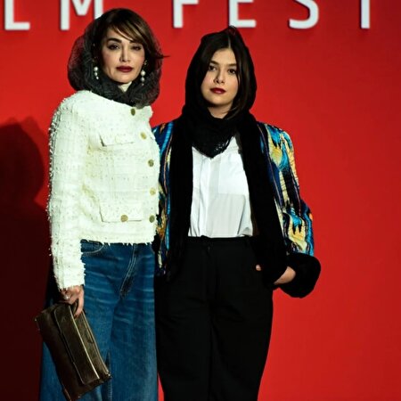 حضور متفاوت نفس بازغی در جشنواره چهل و سوم/عکس